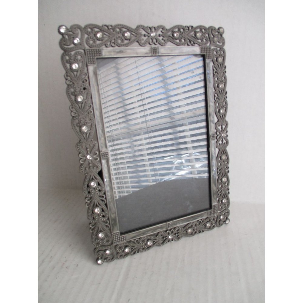 *Striking Gothic Design Metal Rhinestone Pewter Colored Picture Frame Table